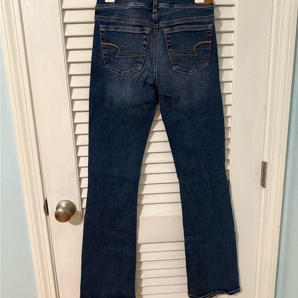 American Eagle Women’s Dark Wash Kick Bootcut Jeans. Stretch. Size 2 long. - Picture 2 of 4